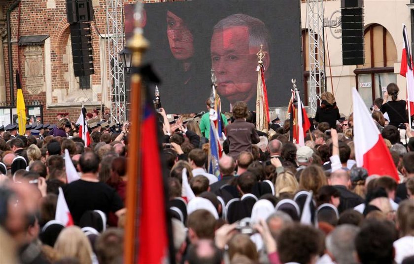 Pogrzeb Pary Prezydenckiej. Uroczystości pogrzebowe w Krakowie.