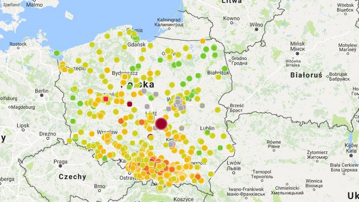 Smog ponownie nad Polską. W dużej części kraju normy jakości powietrza zostały przekroczone, W niektórych miejscach nawet kilkukrotnie. Najgorzej jest na południu kraju, w Małopolsce i na Śląsku. Mieszkańcy Warszawy, Poznania i Wrocławia także nie mogą odetchnąć świeżym powietrzem.