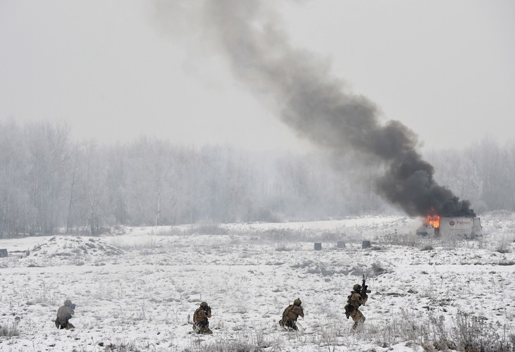 ANTONI MACIEREWICZ W ZIELONCE. POKAZ AKCJI KOMANDOSÓW I PREZENTACJA ŻOŁNIERZY OBRONY TERYTORIALNEJ