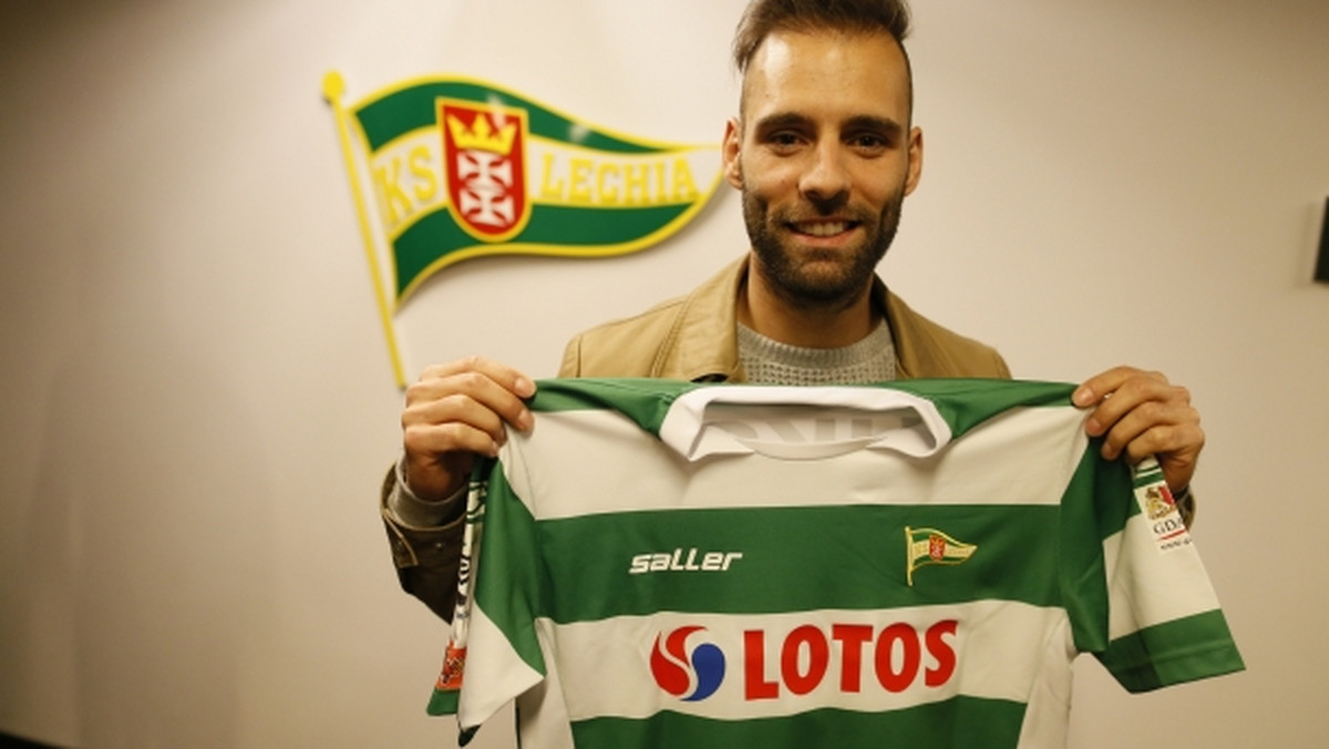 Marco Paixao został nowym piłkarzem Lechii Gdańsk. Portugalczyk podpisał z gdańskim klubem 2,5-letnią umowę, obowiązującą do 30 czerwca 2018 roku. Założy biało-zieloną koszulkę z numerem 19.