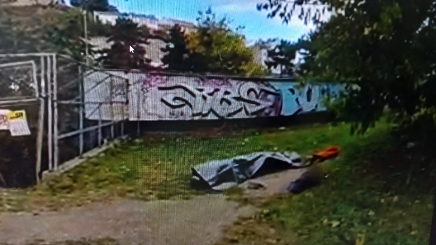 Polícia vyšetruje smrť muža.
