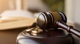 zaatakował lekarkę w gabinecie. jest decyzja sądu ws. 45-latka