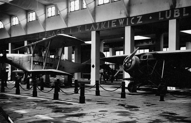 Międzynarodowa Wystawa Komunikacji i Turystyki w Poznaniu. Stoisko Zakładów Mechanicznych E. Plage i T. Laśkiewicz, 1930 r.