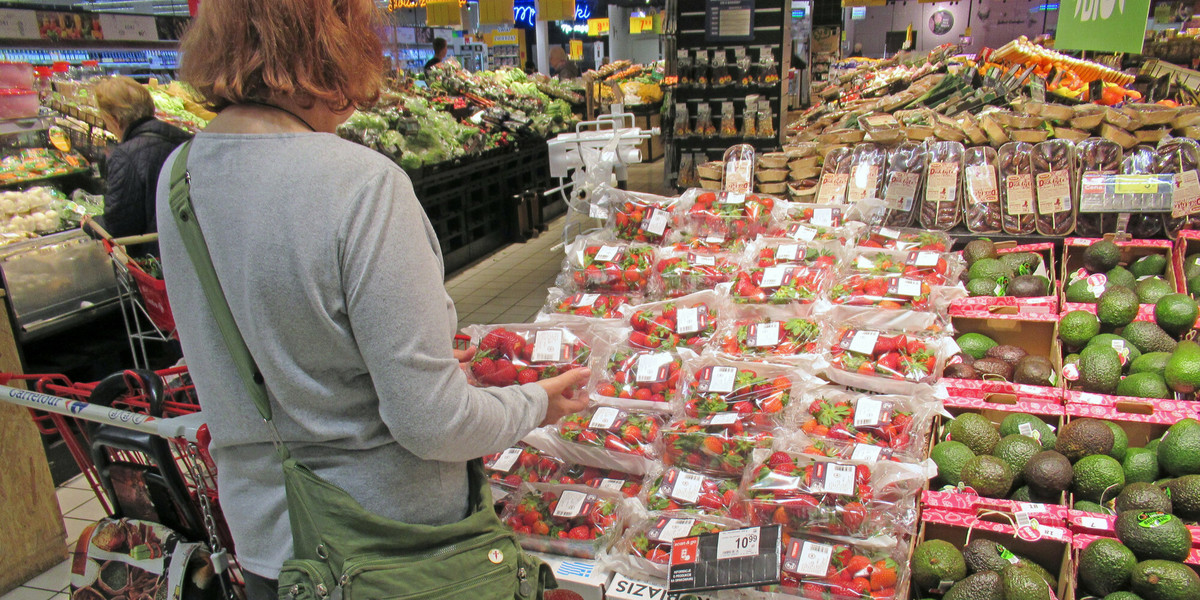 Rząd przedłużył zerową stawkę VAT na żywność. Co to oznacza dla cen?