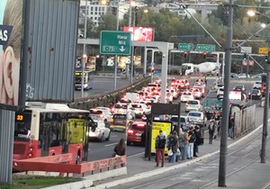 Autokomanda, gužve