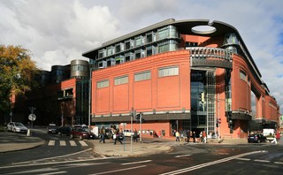 Hogan Lovells doradzała Deutsche Asset ' Wealth Management