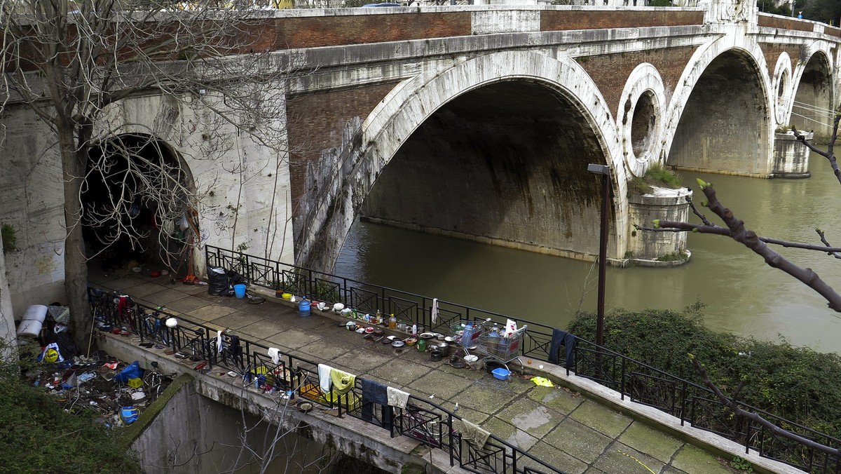 The Wider Image: Homeless in Rome