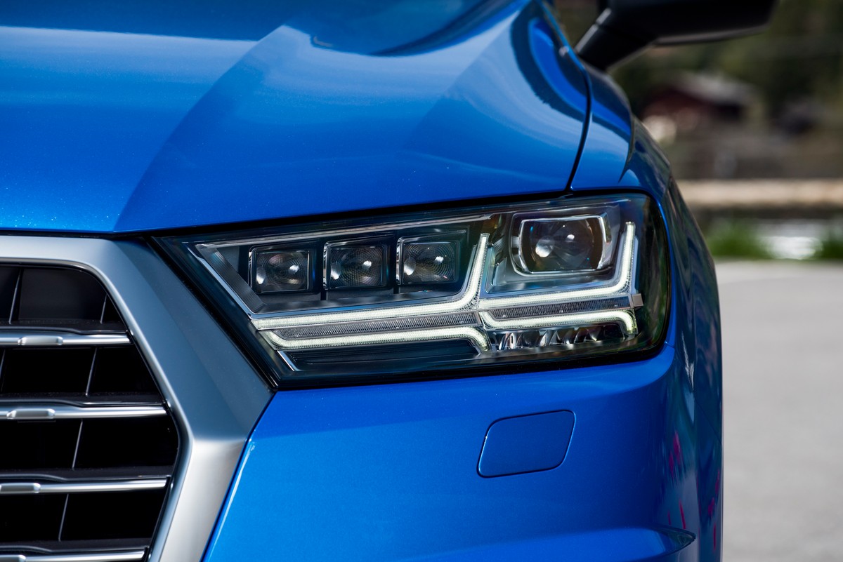 Cud techniki? Wielki SUV, który spala tylko 5,5 l na setkę. Nowy model Audi