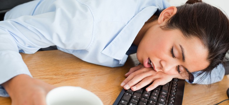 Nawet rok po diagnozie 6 na 10 osób z COVID-19 ma co najmniej jeden objaw