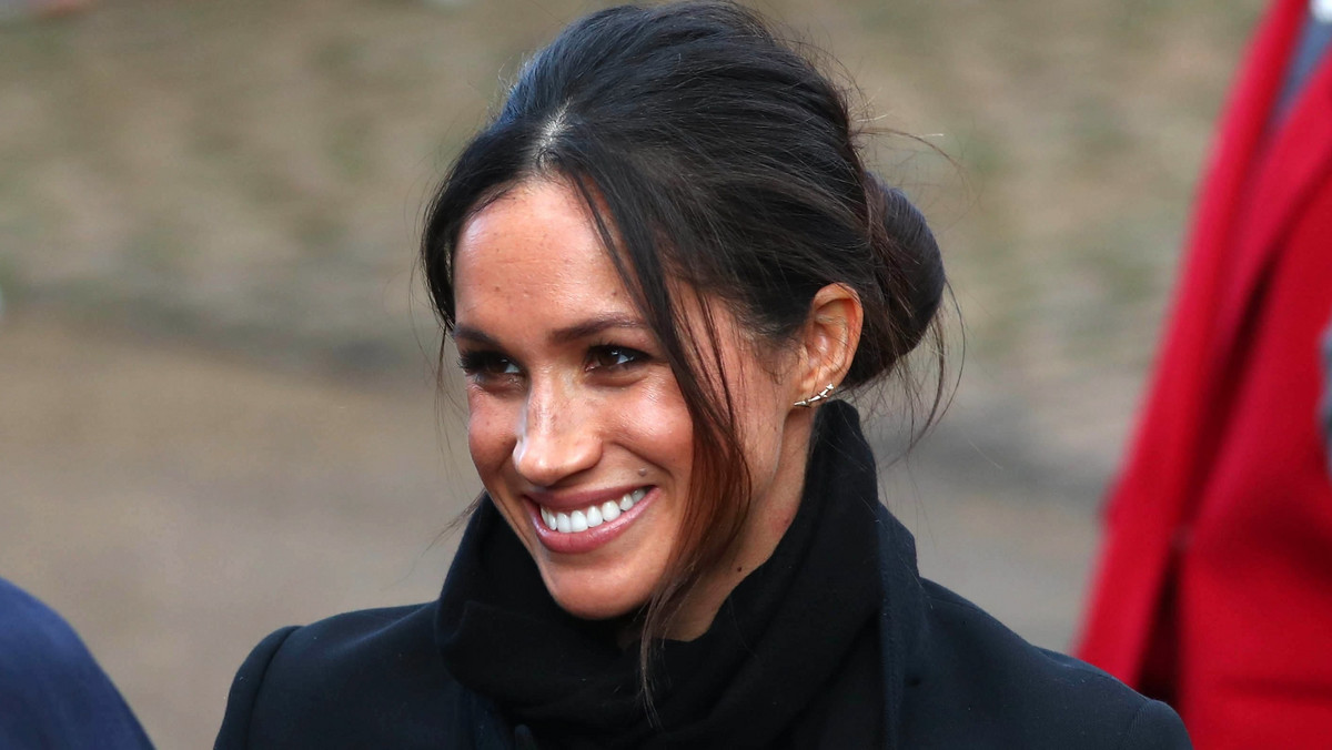 epa06450592 - BRITAIN ROYALTY (Prince Harry and Meghan Markle visit Cardiff)