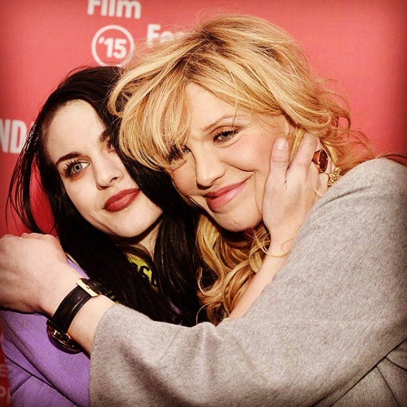 To pierwsze takie ich zdjęcia od lat. Courtney Love i 22-letnia latorośl Frances Bean Cobain spotkały się na festiwalu filmowym Sundance, gdzie odbyła się uroczysta premiera "Cobain: Montage of Heck"