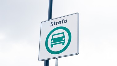 strefy czystego transportu sct polska podstawy prawne ustawa elektromobilnosc procedura tworzenia kto moze wprowadzic wylaczenia normy euro krakow warszawa diesle spalinowe zakaz