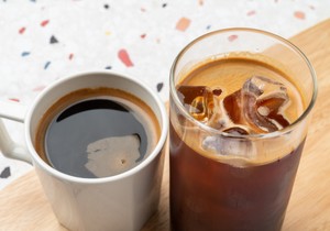 Sve opcije, topla kafa, ledena kafa i „cold brew“ mogu da budu zdrav izbor