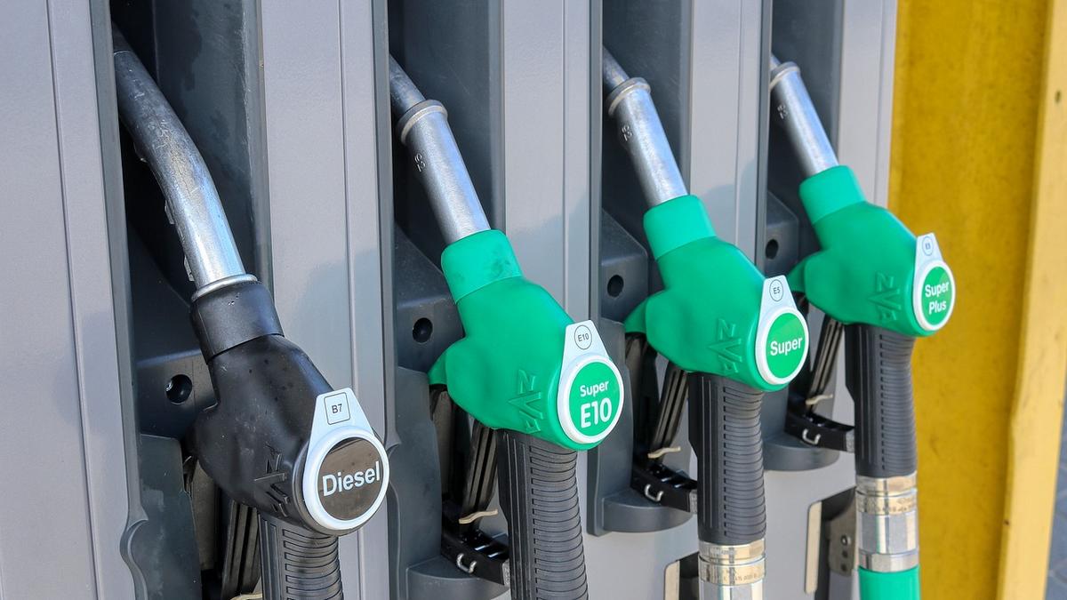 Most érkezett a jó hír: olcsóbb lesz a benzin és a gázolaj is