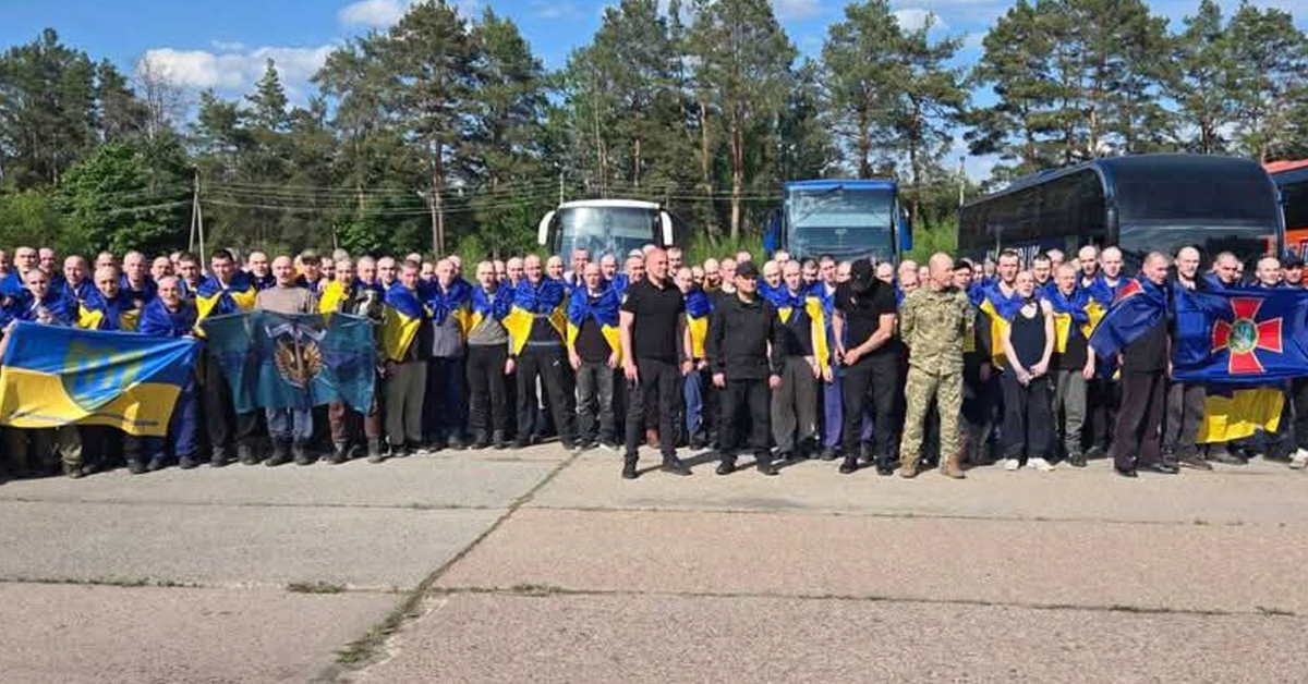 Drugi dzień wielkiej wymiany jeńców między Rosją a Ukrainą. Setki osób odzyskują wolność, wśród nich także cywile!