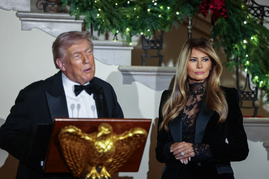 Donald i Melanija Tramp tokom Kongresnog bala u Beloj kući 12. decembra