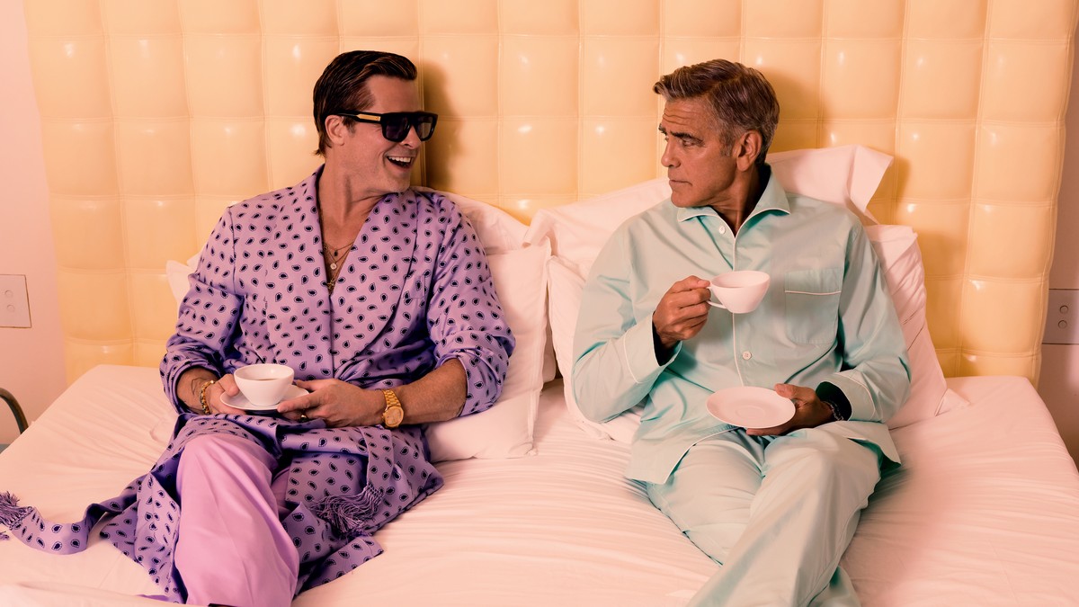 Így még soha nem láttuk együtt  Brad Pittet és George Clooney-t – felrobbant az internet a sztárpáros közös videójától