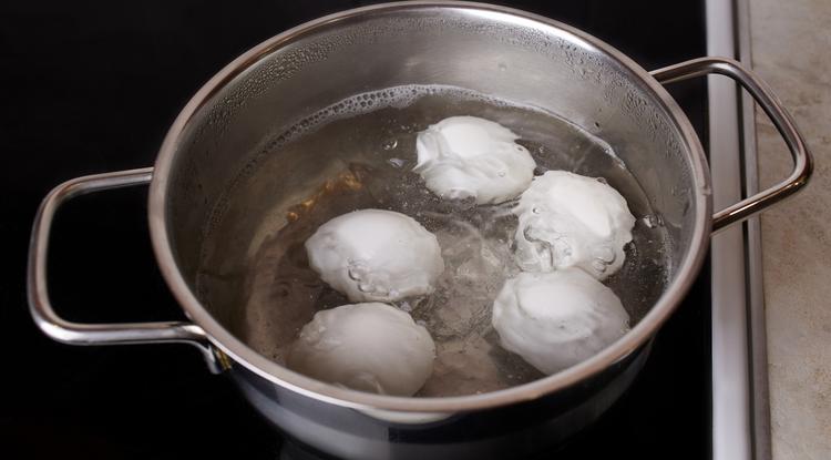 Te se öntsd ki a tojás vízét. Fotó: Getty Images