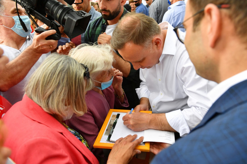 Dwóch pracowników SP RP przy ONZ w Nowym Jorku odwołanych w związku z prowokacją telefoniczną