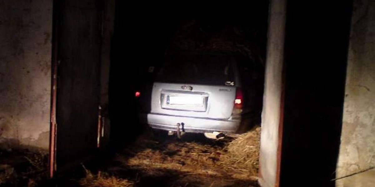 15-latek ukradł samochód i schował go w stodole!