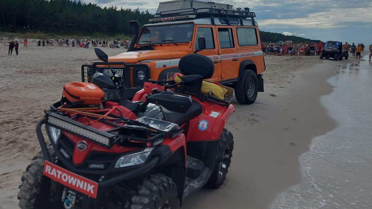 51-latek tonął przy plaży w Karwi. Przytomna reakcja wczasowiczów