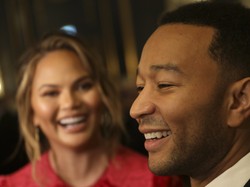 Modelka spektakularnie pogwałciła zasady ubioru na bankiecie Noblowskim. FOTO