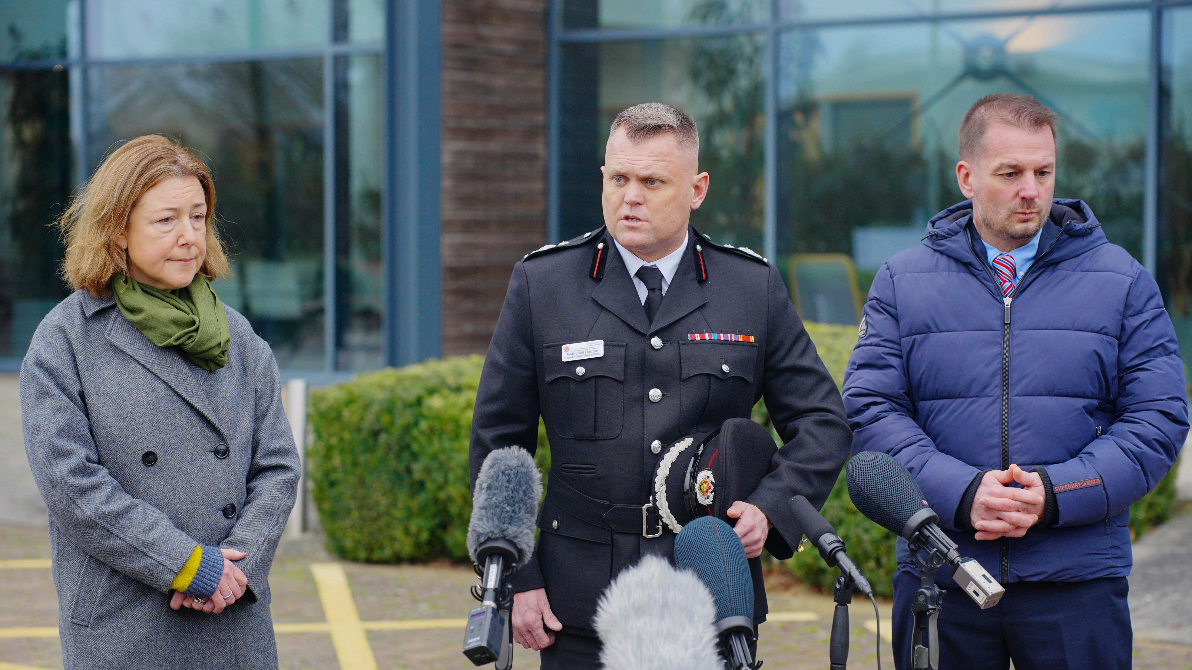 Mother and two children die in fire despite father's desperate rescue bid