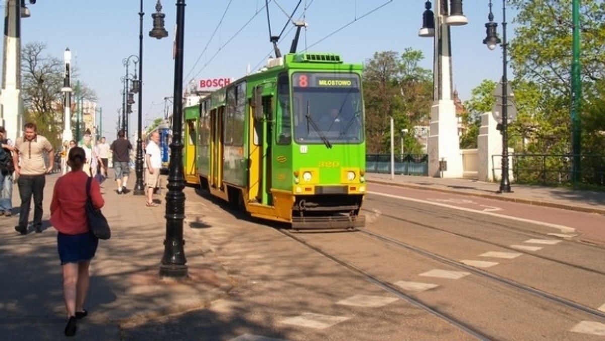 Pasażerowie miejskiej komunikacji ponownie muszą się przygotować na zmiany. I to duże zmiany. Z powodu planowanego remontu aż 12 linii tramwajowych zmieni swoje trasy, a jedna zostanie zawieszona. I tak będzie przez sześć tygodni, do końca października - bo tyle ma trwać remont.