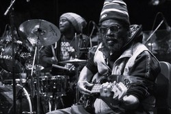 Aston Barrett nie żyje. Legendarny gitarzysta Boba Marleya osierocił 41 dzieci [FOTO]