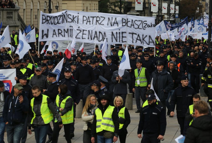 Kosztowny protest policjantów