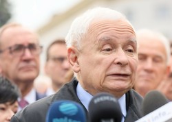 Kaczyński broni wyników wyborów i straszy. "Tusk nie umie przegrywać z godnością"