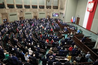 Sejm podjął uchwałę ws. agresji na Ukrainę. Wezwanie do nałożenia sankcji na Rosję