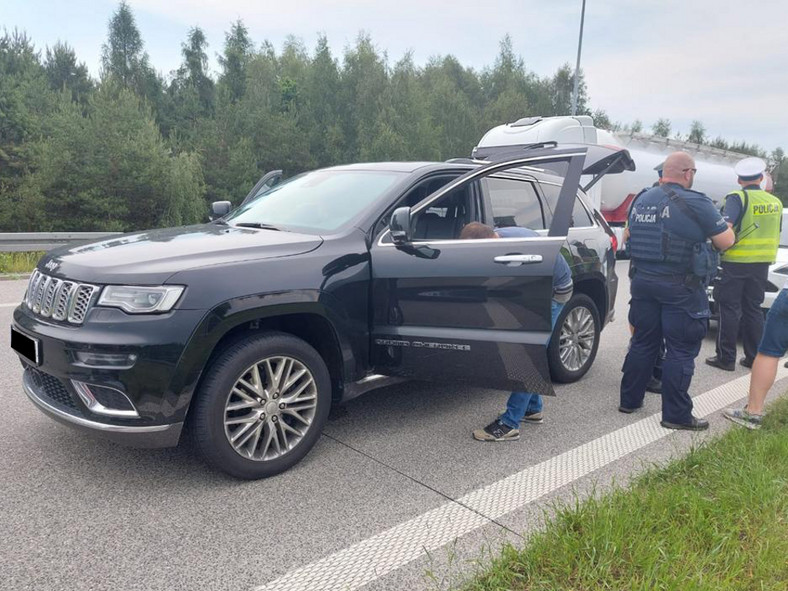 W 2022 r. tylko w Warszawie i okolicach policjanci odzyskali skradzione auta, warte ponad 42 mln zł