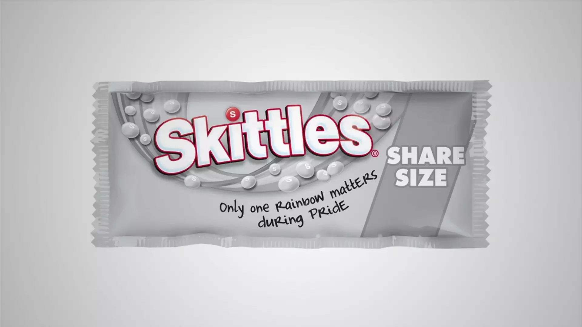 Skittles zrezygnuje z tęczowego koloru cukierków. „To wsparcie dla środowisk LGBT+"