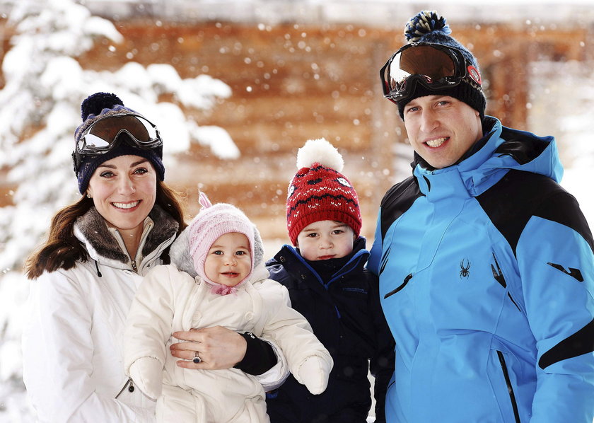 Księżna Kate i Książę William z dziećmi 