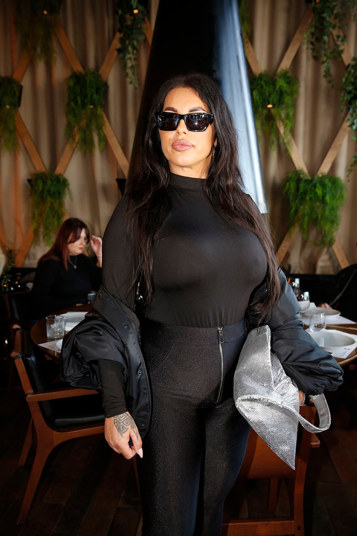 Seka o devojčici koju je vodila na maturu zbog vršnjačkog nasilja: Još uvek se čuje sa Miom, a