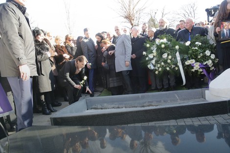 Ana Brnabić na sahrani Olivera Ivanovića