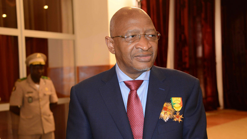 Premier Soumeylou Boubeye Maiga złożył wczoraj wraz z całym gabinetem rezygnację na ręce prezydenta Mali Ibrahima Boubacara Keity. Dymisja ma związek z wymordowaniem 160 przedstawicieli ludu Peulh przez lokalną samoobronę. Mord wywołał szok w całym kraju.