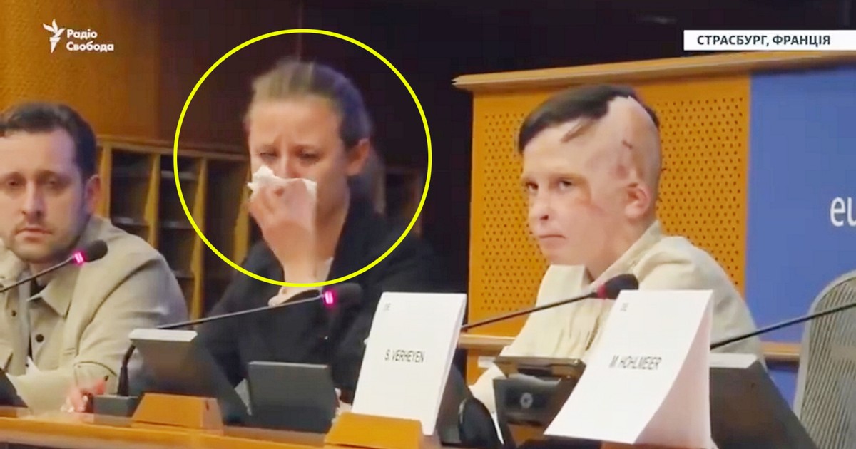 Tłumaczka Parlamentu Europejskiego nie wytrzymała. Ze łzami przerwała pracę, gdy 11-latek mówił o mamie