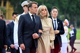 Ovo su DECA Briži Makron: ĆERKU DOKTORKU Emanuelovi roditelji ŽELELI ZA SNAJKU, sin je PRESLIKANA MAJKA, a ona je skandal majstor - podržavala OČUHA pa ga IZDALA pred celom zemljom