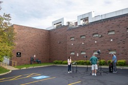 Zdziwiony, że Rushdie przeżył. Sprawca ataku postawiony w stan oskarżenia