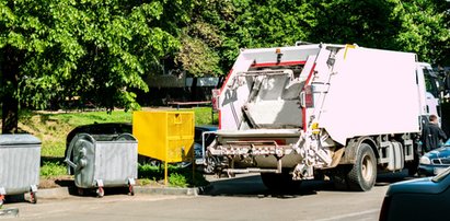 Makabryczny wypadek! Kierowca śmieciarki przejechał kolegę z pracy