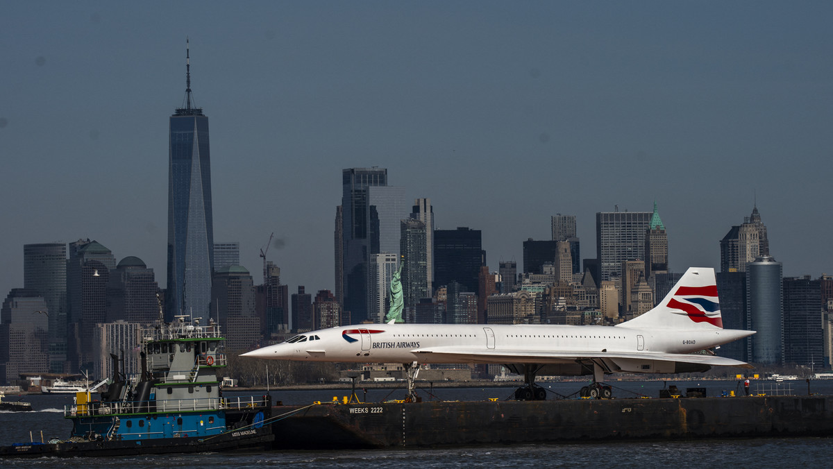 Najszybszy samolot na świecie płynął rzeką Hudson