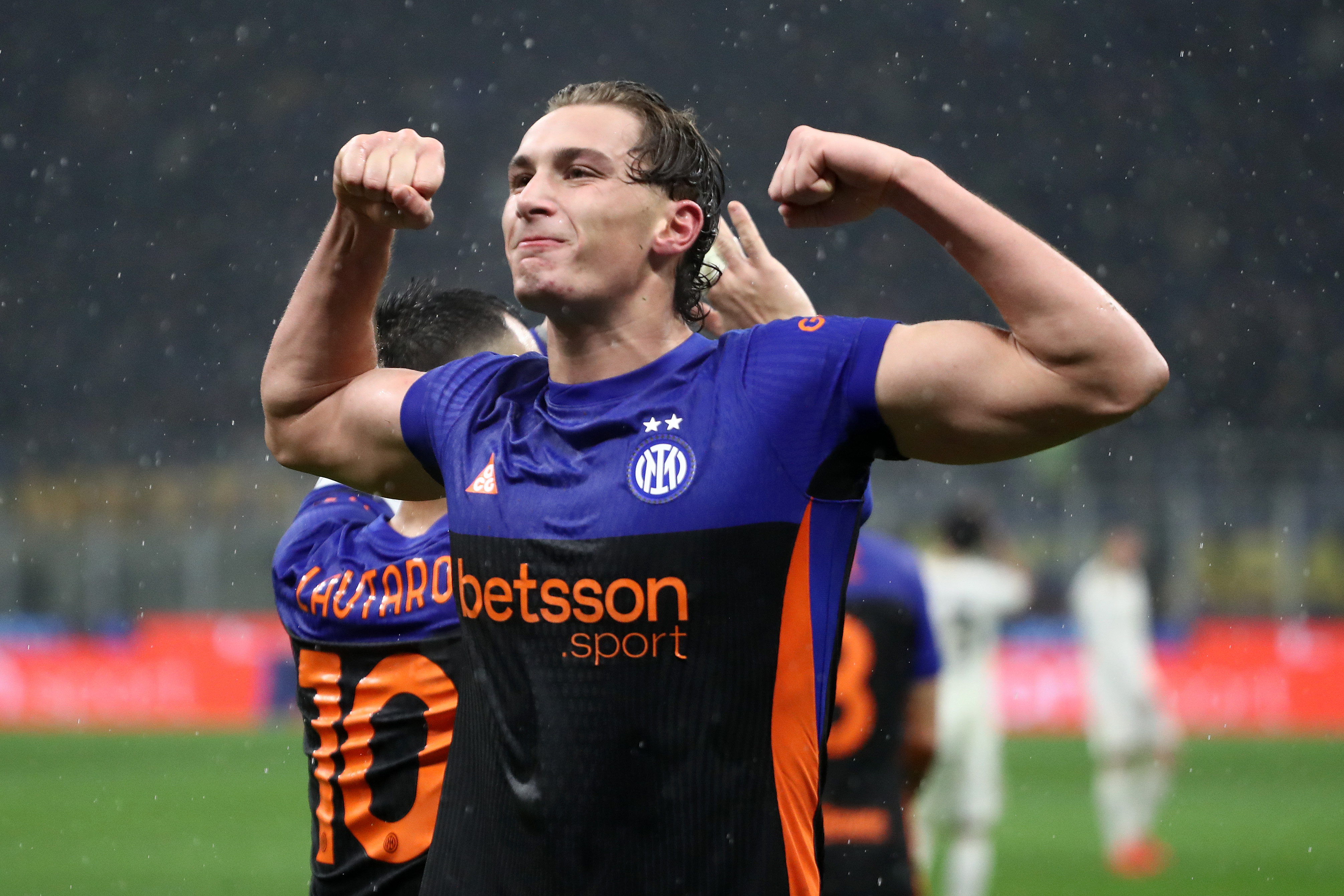 Inter rozbija Pisę 6:2 po stracie dwóch bramek - Zieliński błyszczy z elfmetera