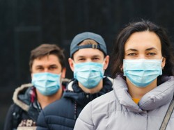 Ponad połowa Polaków obawia się czwartej fali COVID-19. BADANIE