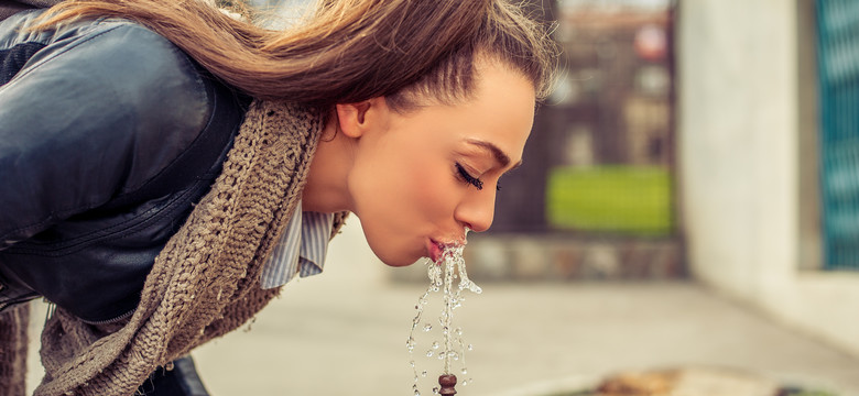 W Londynie i Warszawie nie będzie trzeba kupować wody! Miasta planują zainwestować w fontanny