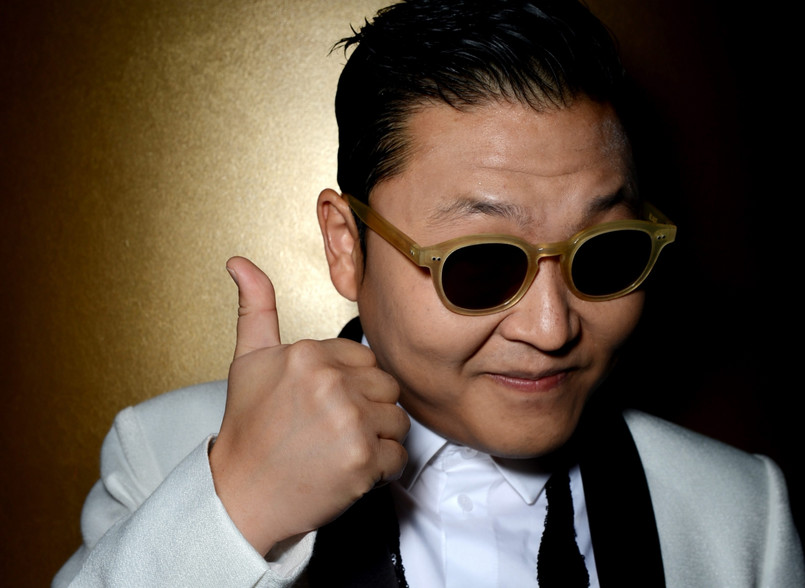 Singel "Gangnam Style" miał premierę latem i szybko stał się przebojem 2012 roku. Właśnie osiągnął miliard odsłon w serwisie YouTube