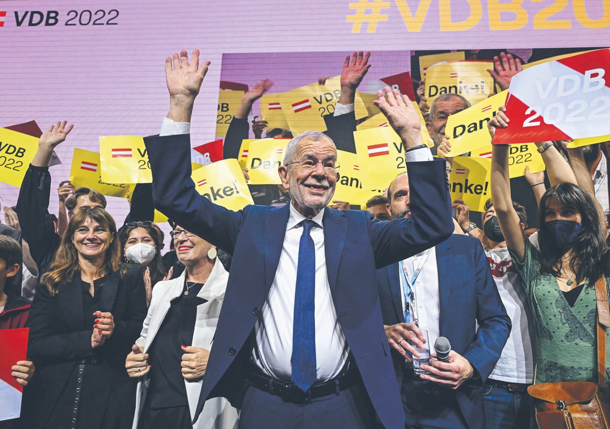 Duże poparcie dla Alexandra Van der Bellena nie przekłada się jednak na notowania jego rodzimej partii – Zielonych