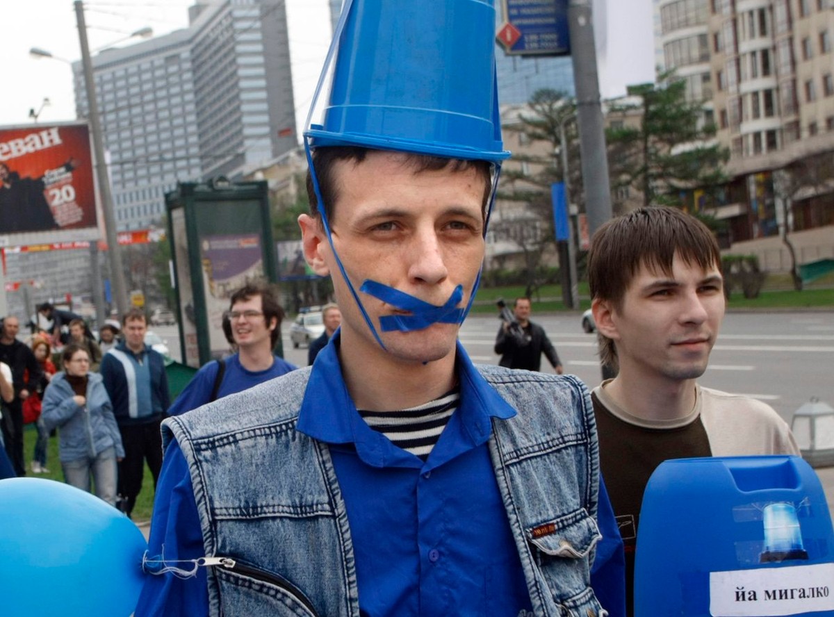W Rosji polują na niebieskie wiaderka