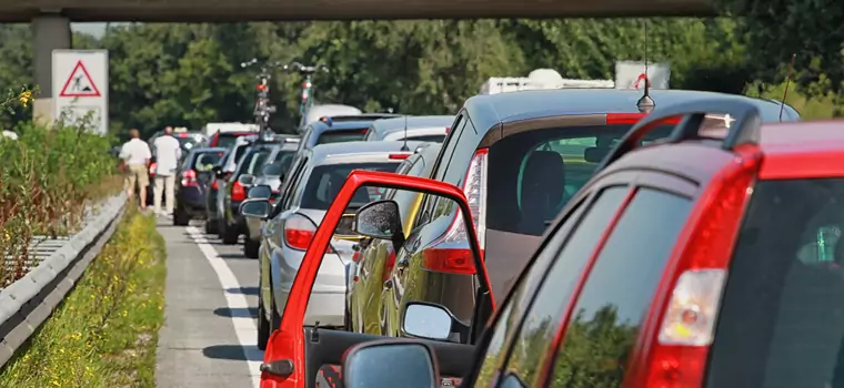 Gigantyczne korki na niemieckich drogach. Kierowcy stracili ponad 333 tys. godz. i mln euro